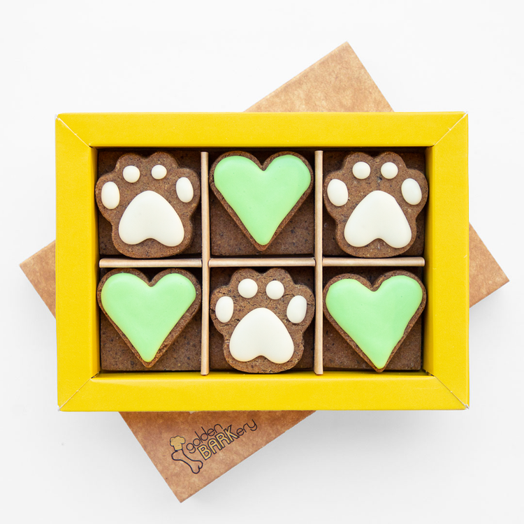 Dog Biscuits 12 PupBiscuits Box Green Dog Treats In Tray