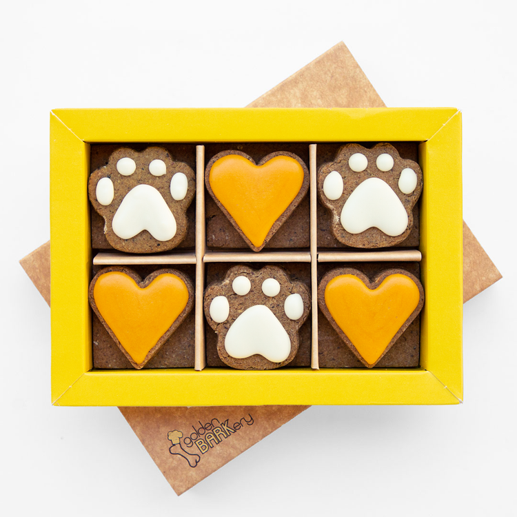 Dog Biscuits 12 PupBiscuits Box Yellow Dog Treats In Tray